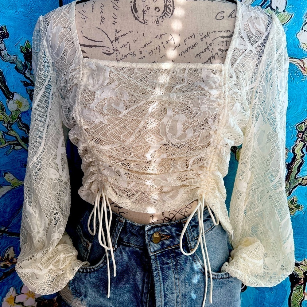 SZ L Guess sheer lace, tie up top/blouse.